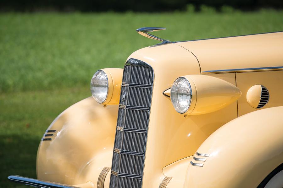 Детали экстерьера LaSalle Convertible Coupe by Fleetwood (6335) 1934 года  (фото 1 из 7)